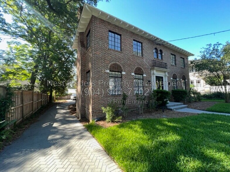 Building Photo - 3562 Hedrick St