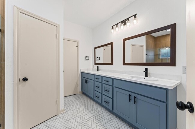 Building Photo - 20618 Prince Creek Dr