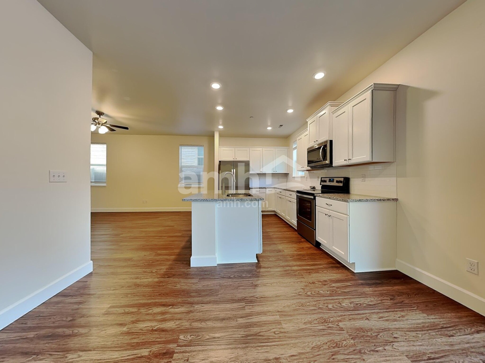 Building Photo - 13918 106th Ave E