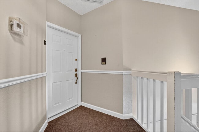 Building Photo - 5801 Coach House Cir