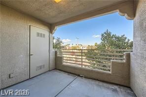 Building Photo - 1908 Mountain Hills Ct