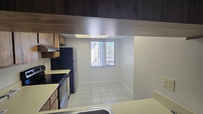 Building Photo - Nice 2/2 in the Gated East Lake Woodlands community