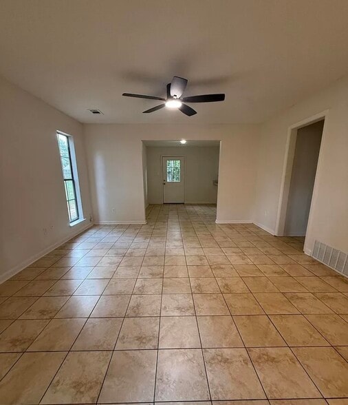 Building Photo - 6190 Carroll Cv W