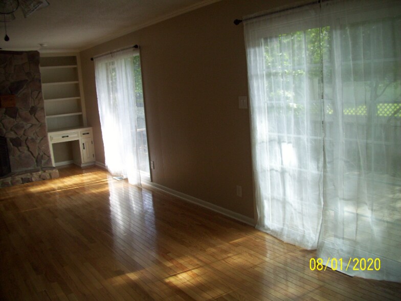 Building Photo - 3321 Ingram Dr