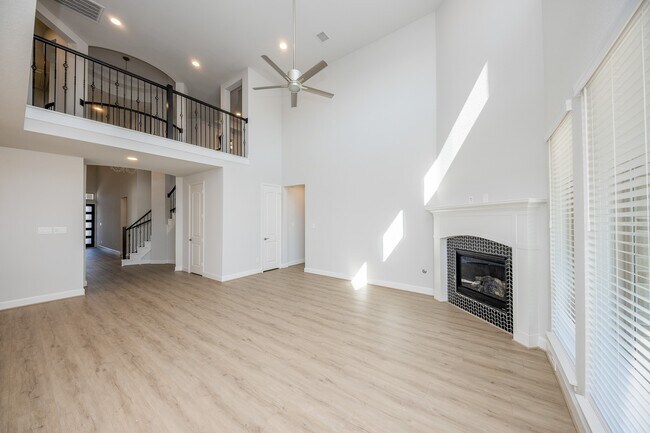 Building Photo - 29819 Breezy Pnes Lp