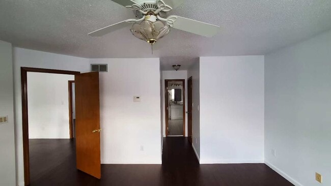 Building Photo - 2574 Cowall Dr