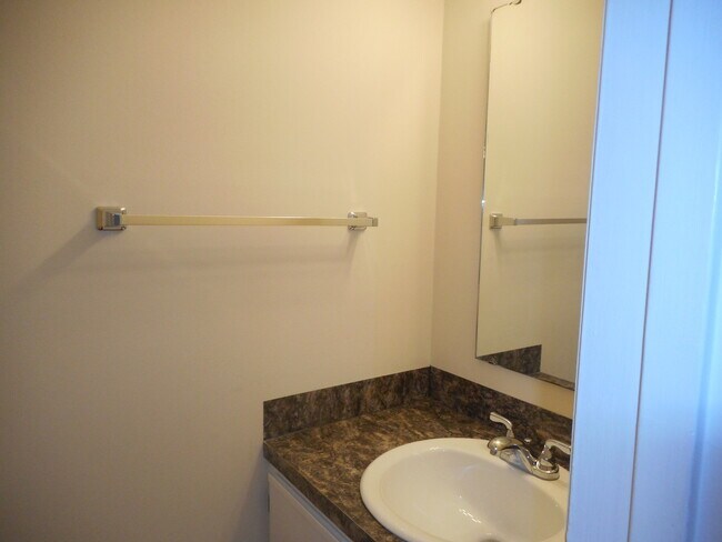 Building Photo - 1112 Camden Ave
