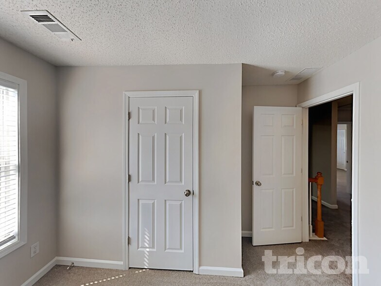 Building Photo - 232 Hillcrest Dr