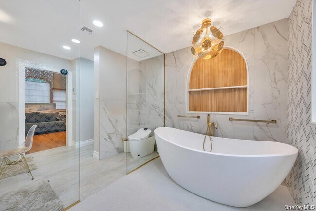 Building Photo - 4 2nd St