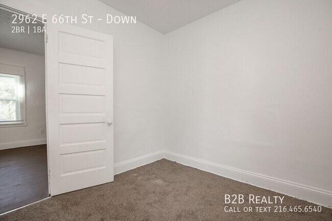 Building Photo - 2962 E 66th St