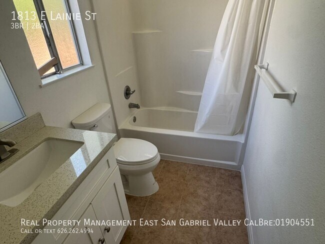 Building Photo - 1813 Lainie St