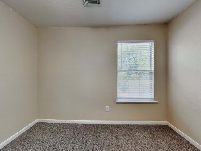 Building Photo - 13742 Clarks Fork Dr