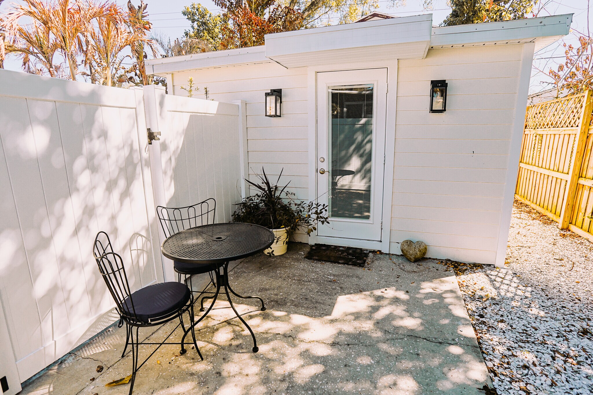 Building Photo - 6007 N Orange Blossom Ave