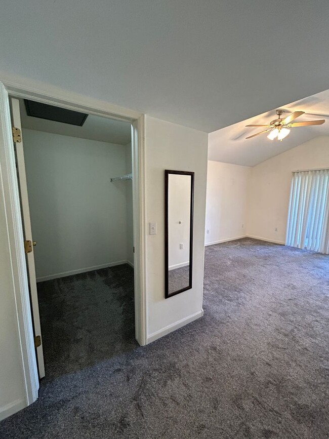 Building Photo - 2-bedroom Condo in Peaceful Broomfield Com...