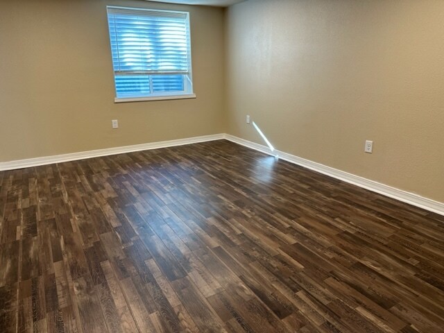 Building Photo - 1300 Howell Ave