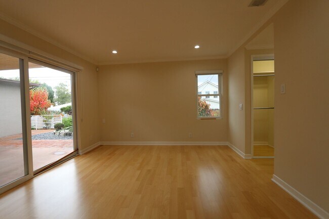 Building Photo - Westchester Home in Kentwood Neighborhood