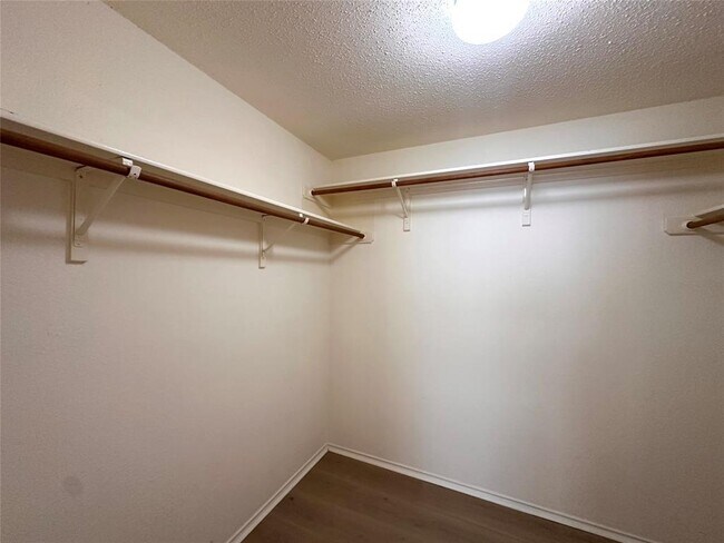 Building Photo - 6708 Bancroft Woods Dr