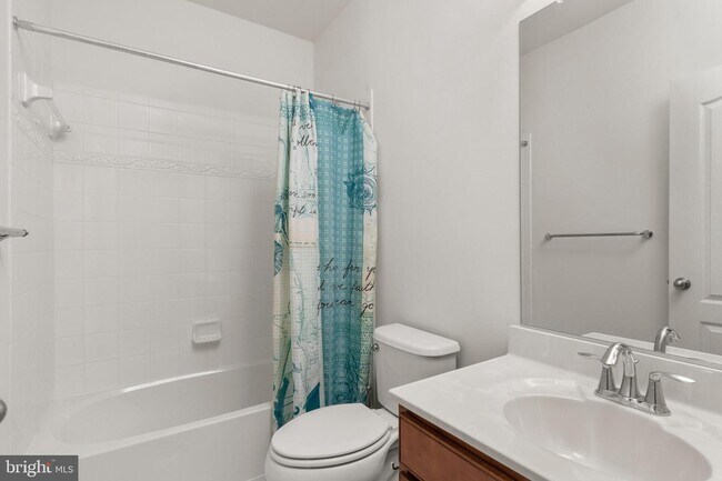 Building Photo - 15305 Sweetbay St