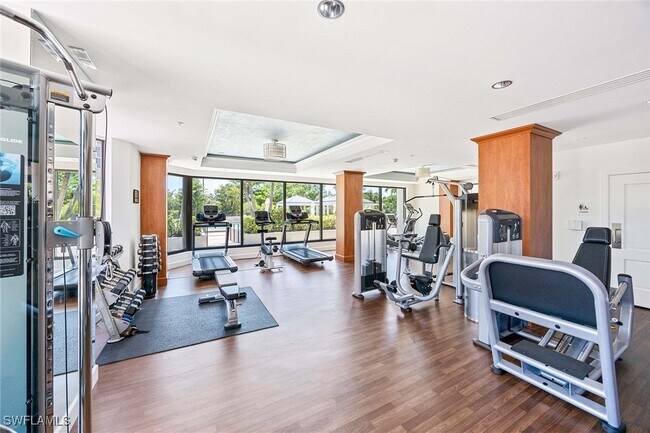 Building Photo - 6075 Pelican Bay Blvd