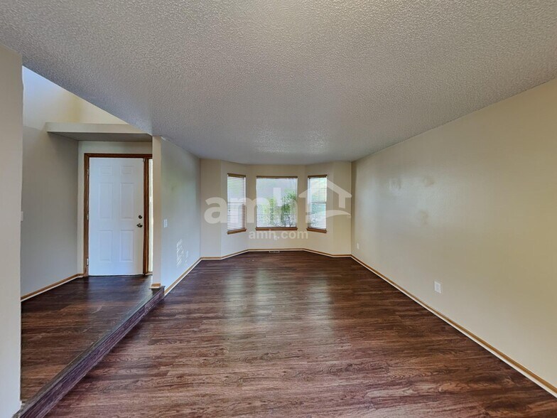 Building Photo - 19065 E Chenango Cir