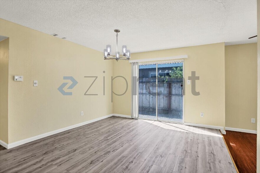 Building Photo - Unit 8922 San Pasqual way