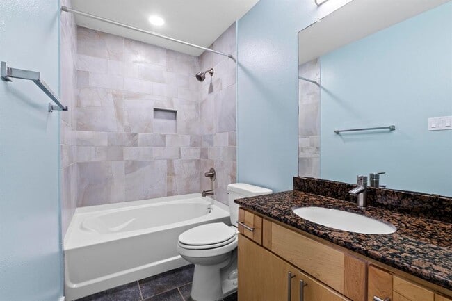 Building Photo - 503 Swanee Dr