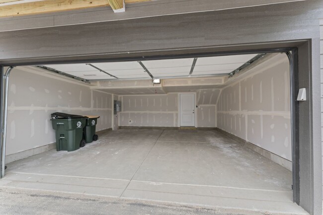 Building Photo - 6424 Levi Ln