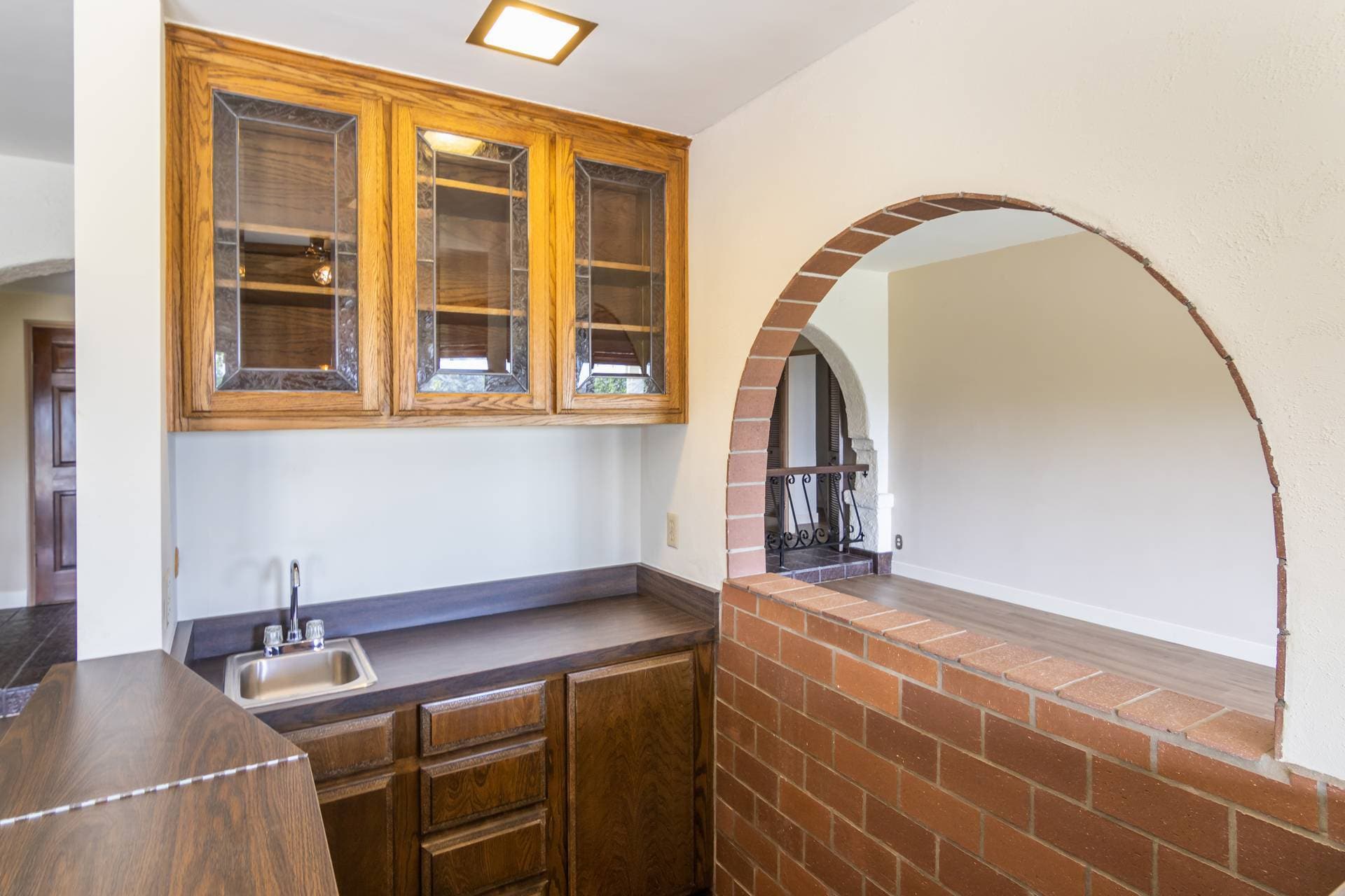 Wet Bar - 14676 Deervale Pl