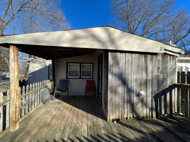 Building Photo - 1016 S Woodbury St