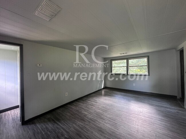 Building Photo - 1224-D Marion-