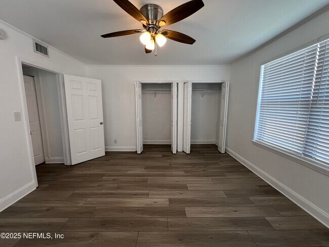 Building Photo - 1789 River Rd