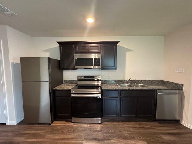 Building Photo - 306 S 23rd St