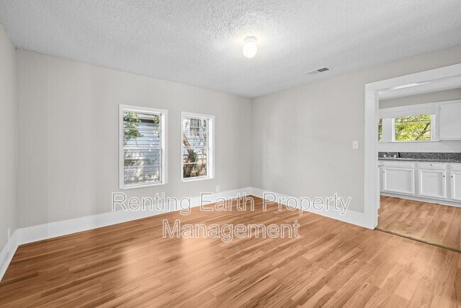Building Photo - 2313 20th St N