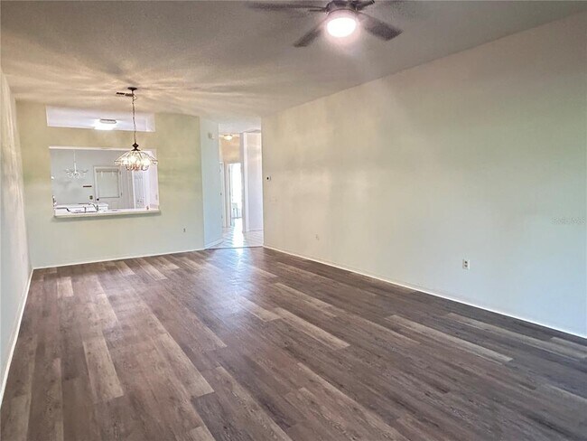 Building Photo - 13 Enclave Dr
