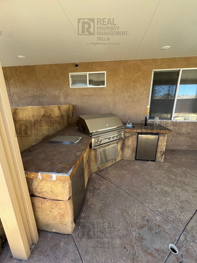 Building Photo - Spacious Murrieta Home with Pool, Spa, Firepit & Backyard Entertaining