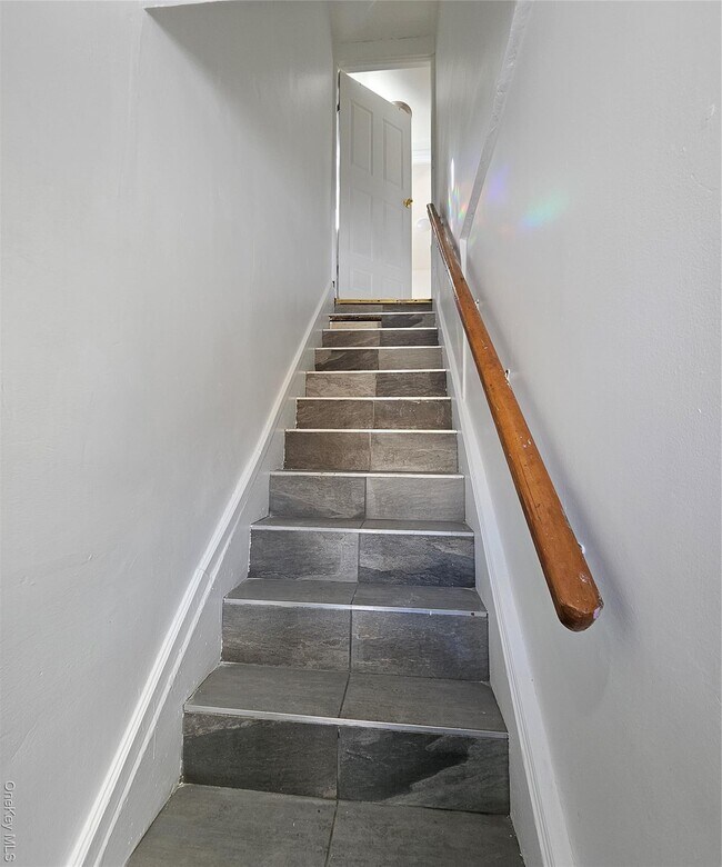 Building Photo - 196 S Franklin St