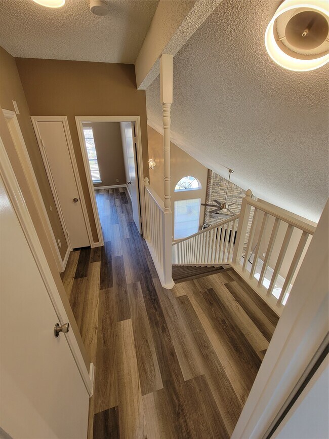 Building Photo - 5718 Fargo Dr