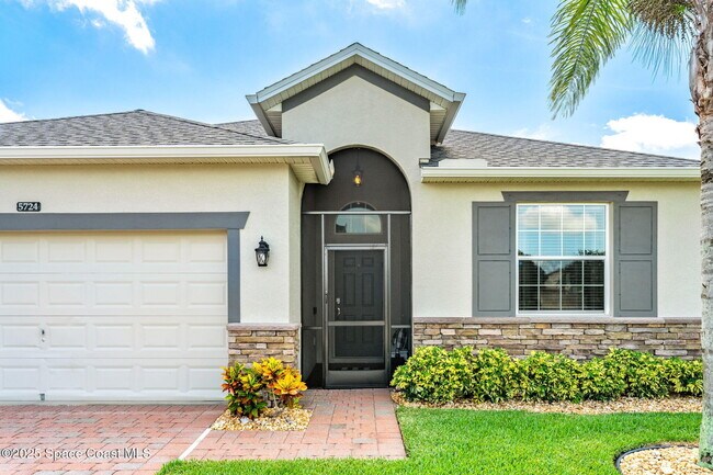 Building Photo - 5724 Trieda Dr