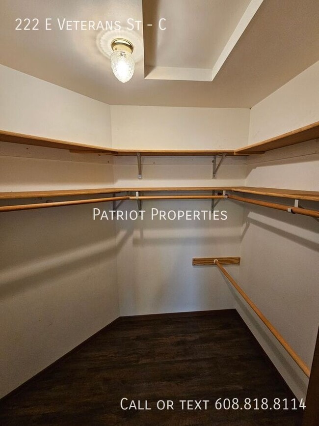 Building Photo - 222 E Veterans St