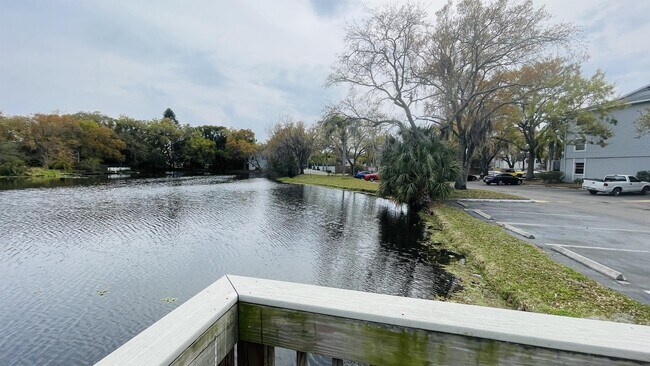 Building Photo - 7120 Waterside Dr