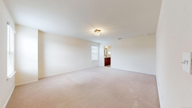 Building Photo - 344 Autumn Rouge