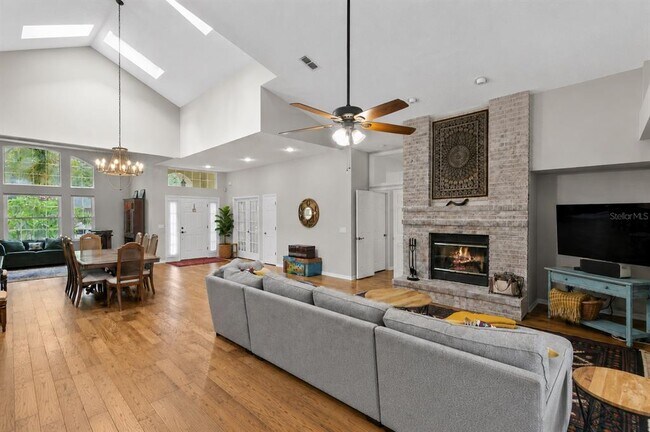 Building Photo - 8412 Ridgebrook Cir