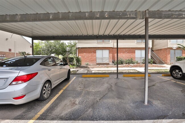 Building Photo - 5005 Georgi Ln