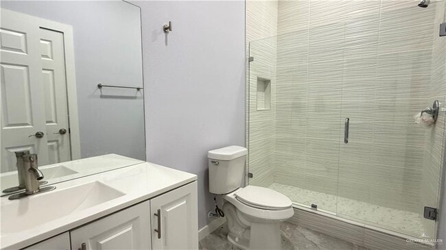 Building Photo - 30 Lilac Ave