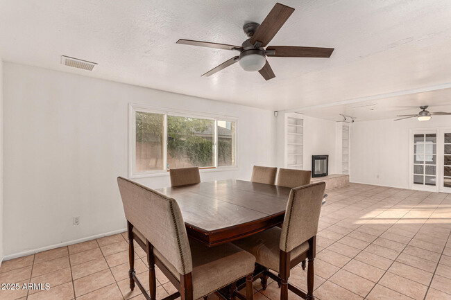 Building Photo - 2109 S Stanley Pl