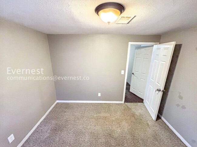Building Photo - PROMO: Get $500 Off the First Month's Rent!3 Bed, 2 Bath Home with Garage / Available Now!