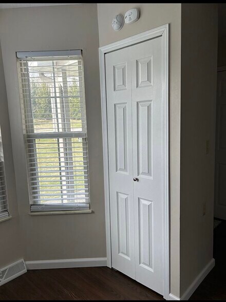 Building Photo - 6953 Tippecanoe Rd