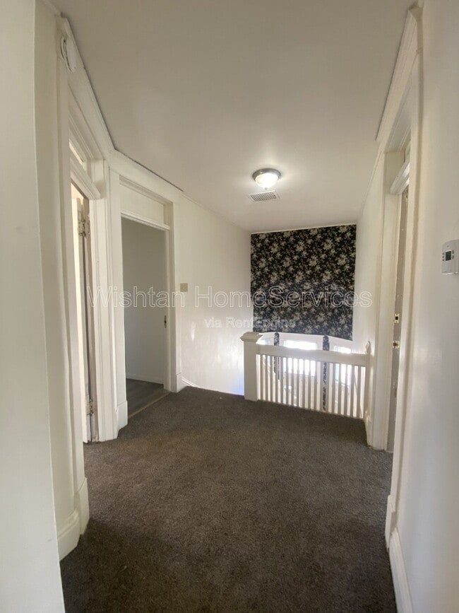 Building Photo - 224 N Ward St