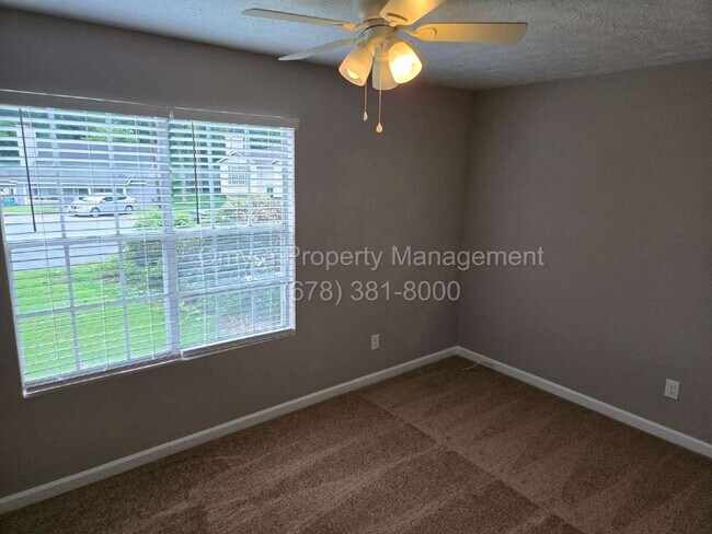 Building Photo - Beautiful 3 Bedroom House in Atlanta!