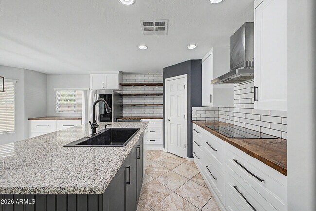 Building Photo - 6774 E Four Peaks Way